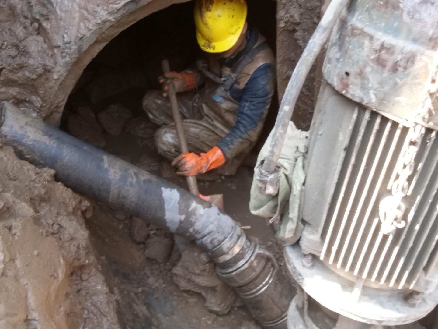 杨林街道管道清淤