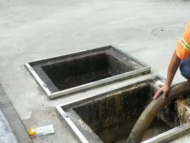 杨林街道化粪池清理