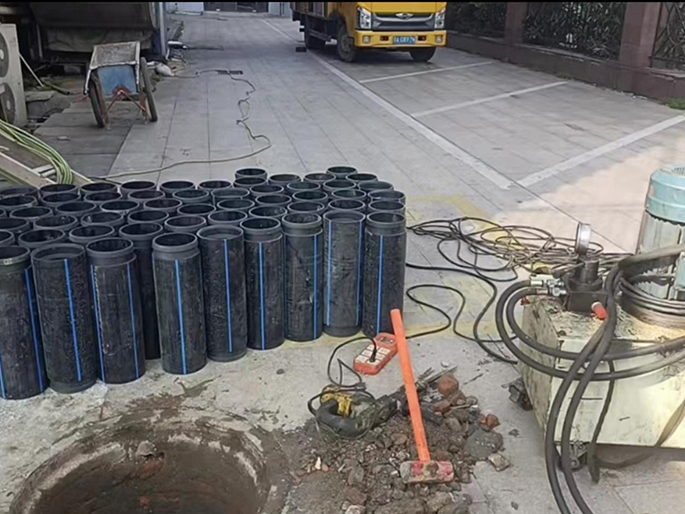 杨林街道PE置换管厂家 DN315置换管 非开挖管短管置换